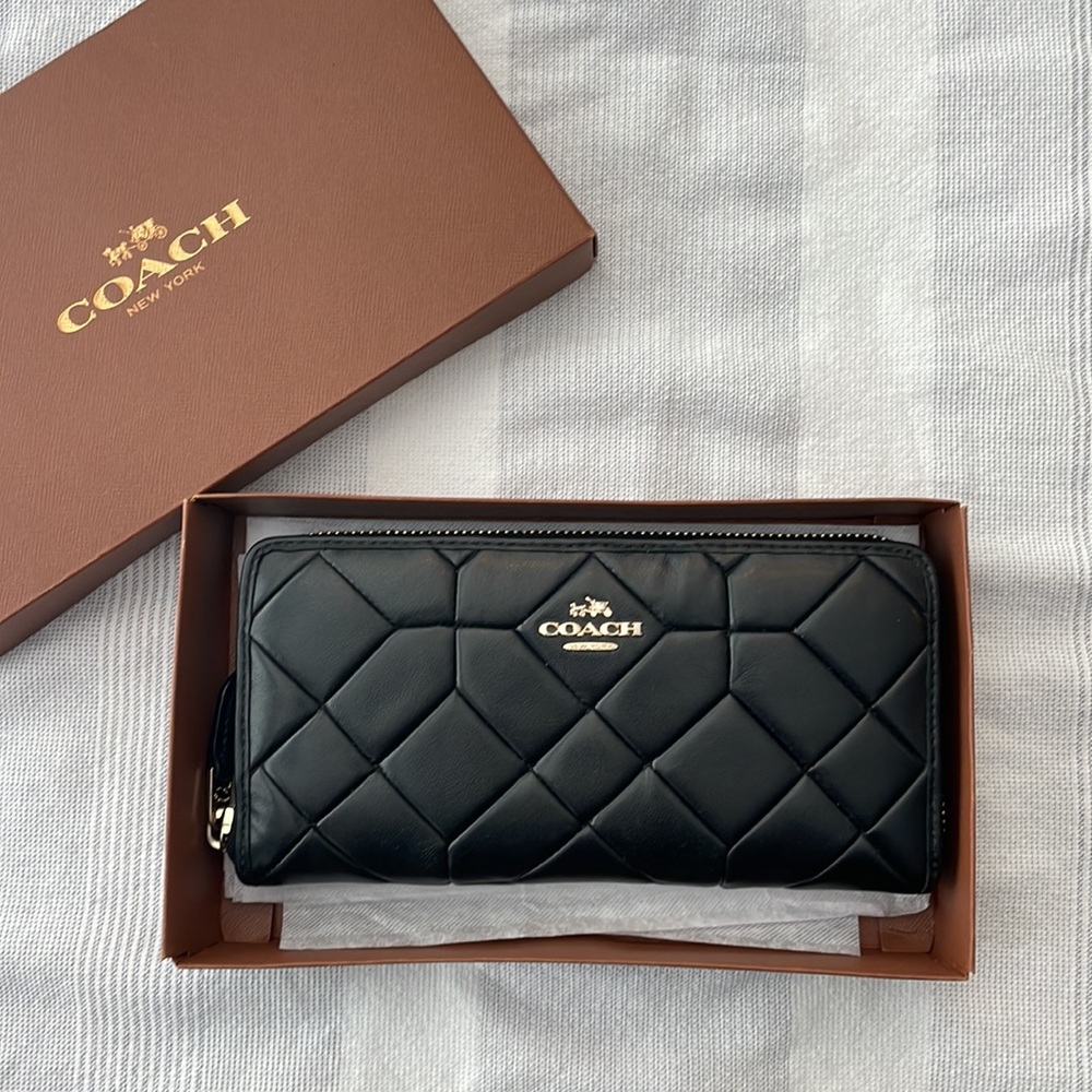 NWT COACH BLACK CANYON QUILT CALF LEATHER ACCORDION ZIP WALLET CLUTCH